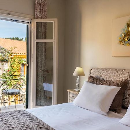 Maisonette Elena Longos  Luaran gambar
