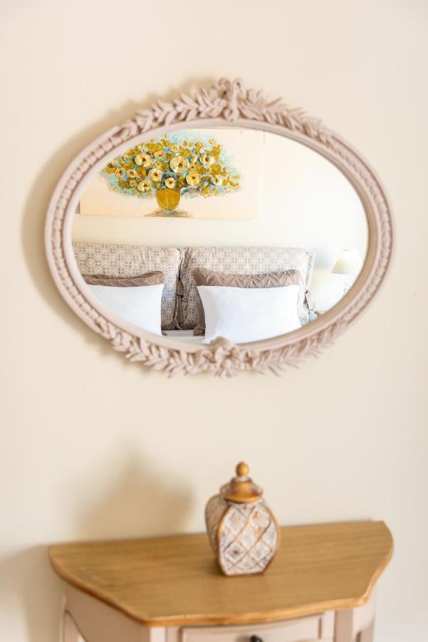 Maisonette Elena Longos  Luaran gambar