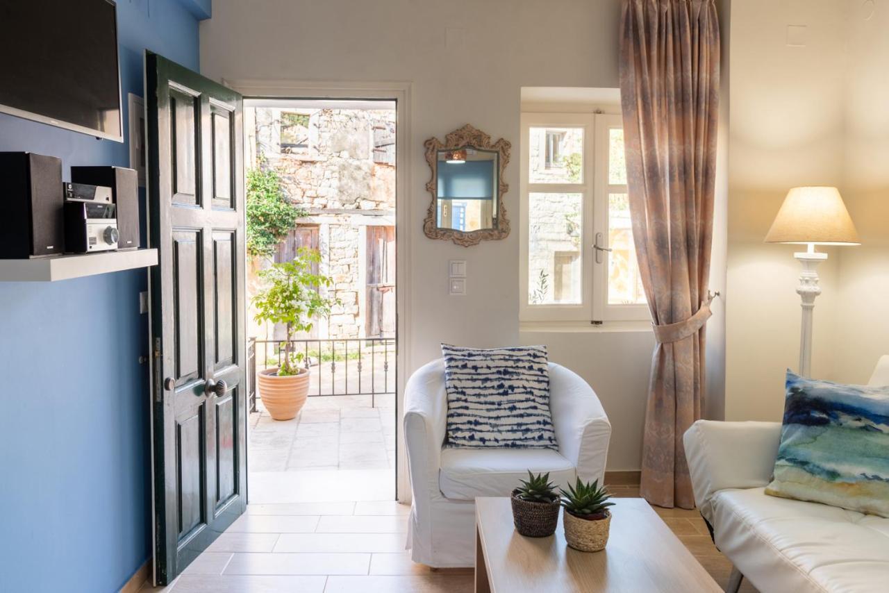 Maisonette Elena Longos  Luaran gambar
